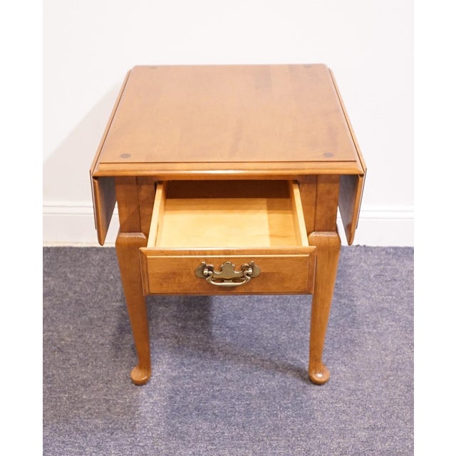 Late 20th Century Ethan Allen Heirloom Nutmeg Maple Colonial Early American 33" Drop Leaf Accent End Table 10-8034 For Sale - Image 5 of 17