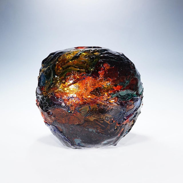 Large Spherical Vase Geacolor by Gae Aulenti for Venini, Murano, 1997 A rare sculptural art glass vase of the Geacolor...