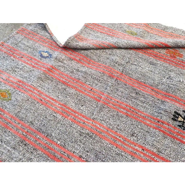 Galerie Shabab Collection Mid-20th Century Handmade Turkish Flat-Weave Kilim Accent Carpet For Sale - Image 10 of 10