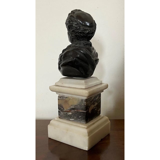 Antique 18th C. Bronze Portrait Bust of Philosopher Jean Jacques Rousseau (1712-1778) Mounted on Specimen Marble Pedestal Base For Sale - Image 4 of 13