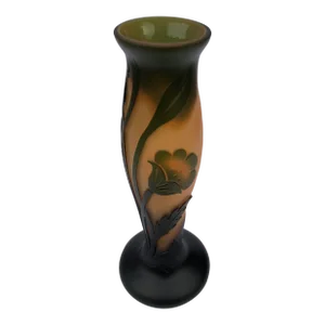1920s Vianne Glass Co. Hand Blown Vase
