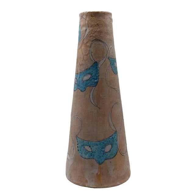 Elegant handcrafted ceramic vase produced by C.A.S. Vietri, a renowned Campania-based manufacturer known for its Vietrese...