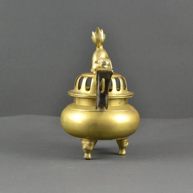 Japanese Incense Burner with Lion Decoration Lid For Sale - Image 4 of 9