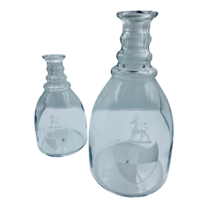 Late 20th Century Williamsburg Coat of Arms Large-Scale Decanter Set