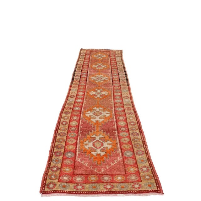 Handknotted vintage decorative Herki runner from Northern Iraq. Approximately 50-60 years old. In very good condition.