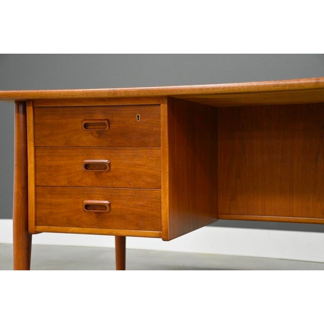 Wood 1960s Refinished Modern Walnut Floating Desk by Goran Strand for Lelangs Møbelfabrik For Sale - Image 7 of 12