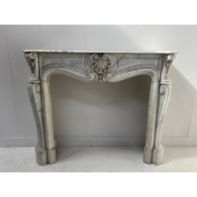 Louis XV Style Fireplace in White Veined Carrara Marble, 1800s For Sale - Image 5 of 15