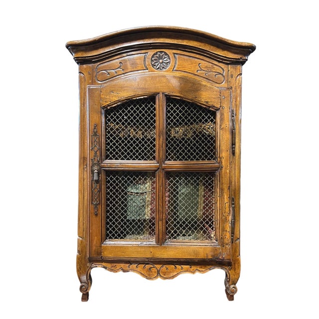 18th Century French Walnut Hanging Cabinet For Sale In Tampa - Image 6 of 6