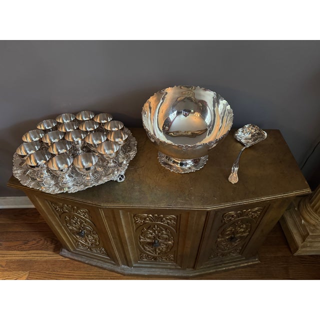 Vintage 11.50 Inches Bunch Bowl and 18 Cups For Sale - Image 16 of 16