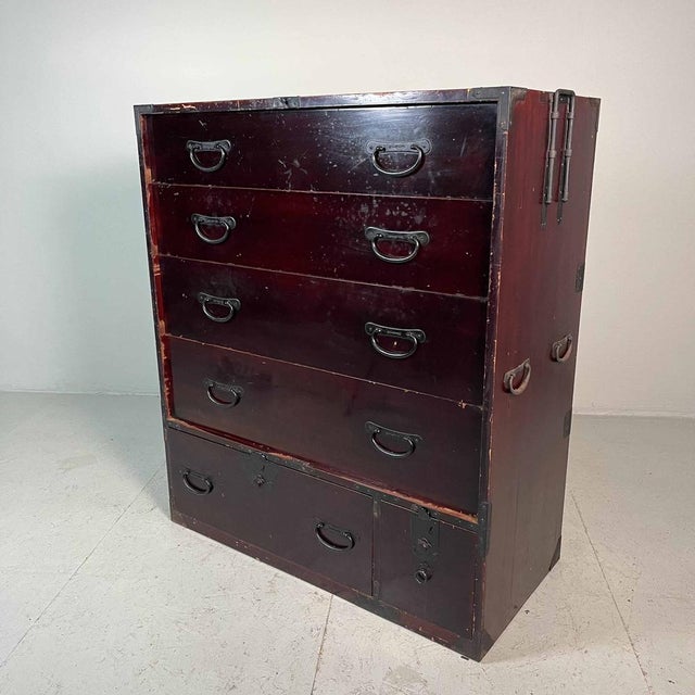 Brown Meiji Era Tansu Sendai Isho-Dansu Chest, Japan, Late 19th Century For Sale - Image 8 of 17