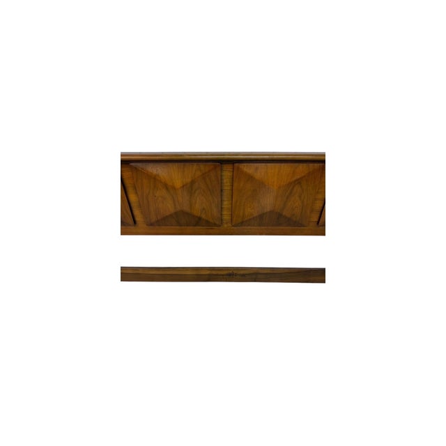 1960s Mid-Century Modern United Diamond King Size Walnut Headboard For Sale - Image 5 of 7