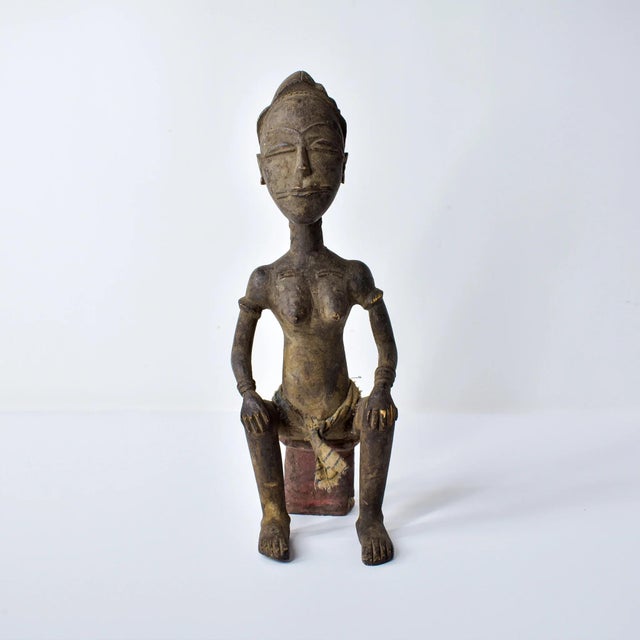 Early 20th Century Baule Seated Wood Figure Côte d'Ivoire For Sale In Denver - Image 6 of 16