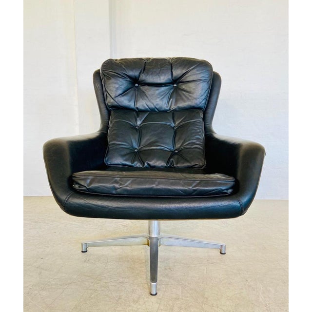 Mid-Century Danish Black Leather Swivel Chair from Dux For Sale - Image 6 of 18