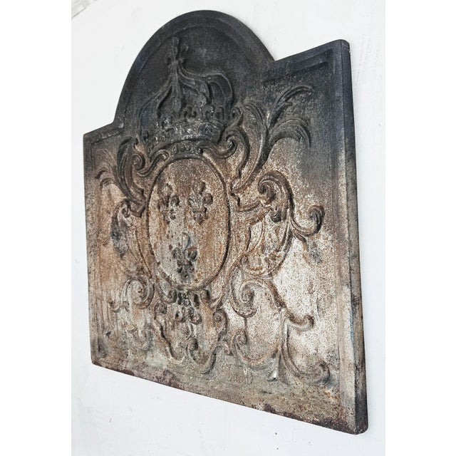 French Antique French Cast Iron Fireback With Royal Arms of France - Fabulous Patina For Sale - Image 3 of 9