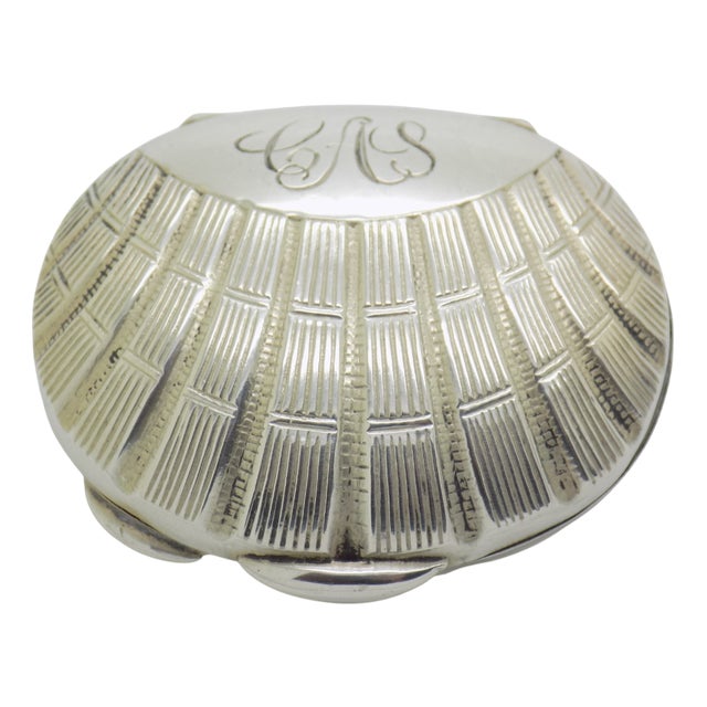 Vintage Italian Handmade Shell-Shaped Engraved Silver Pill Snuff Trinket Box, Fireze, Italy, 1970s For Sale