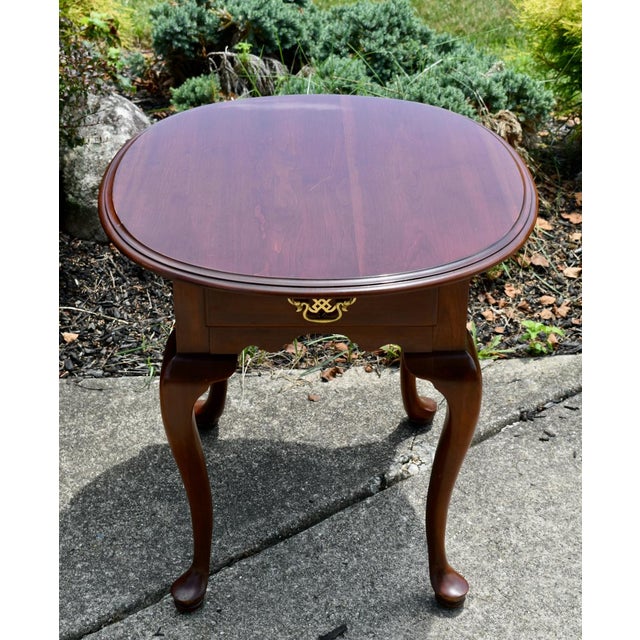 Queen Anne Vintage Nob Creek Oval CherryWood Queen Anne Style Table W/Drawer For Sale - Image 3 of 14