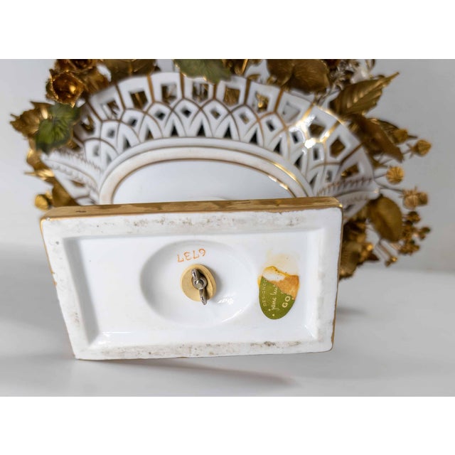 Mid-Century Jane Hutcheson for Gorham Tole Floral Planter or Jardiniere For Sale - Image 11 of 12