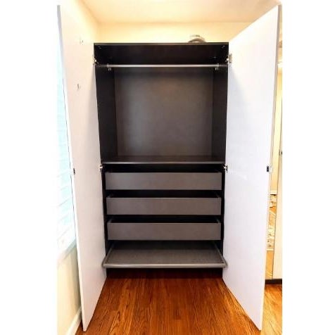 DESCRIPTION Massive, statement-level mirrored wardrobe system with serious storage and a clean, modern look. This is a...