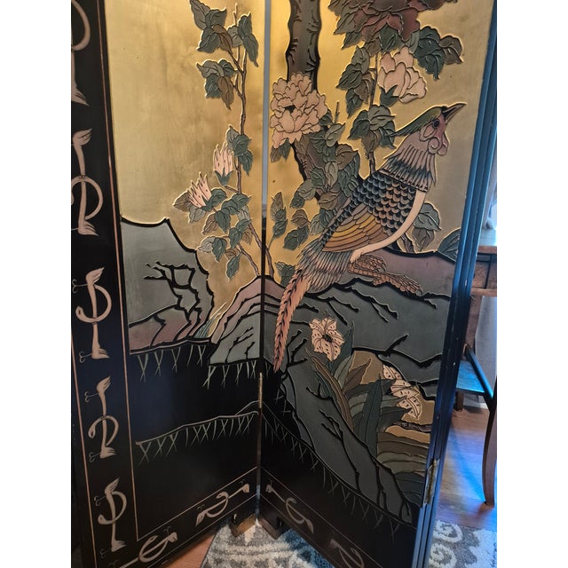 Chinese Mid-20th Century Chinese Export/Coromandel Screen With Embossed Details For Sale - Image 3 of 18
