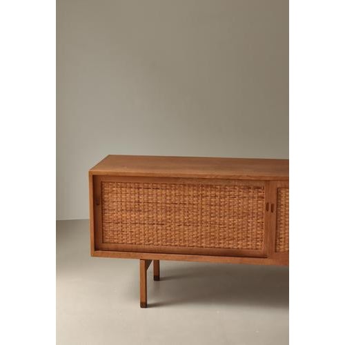 Danish Modern Sideboard in Oak and Rattan Model Ry26 attributed to Hans J. Wegner, 1960s For Sale - Image 9 of 18