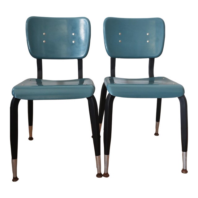 1970s Vintage Fiberglass Desk Chairs/ American Desk Manufacturing/ Industrial Seating - Set of 2 For Sale