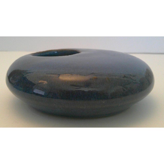 Folk Art Homestead Pottery Ikebana Flower Frog Vase Colbalt Blue Usa 1990s For Sale - Image 3 of 6