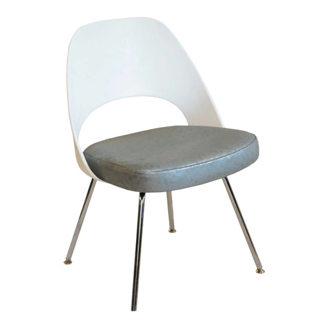 Knoll Armless Saarinen Plastic-Back Side Chair in Space-Age Silver Beaded Leather For Sale