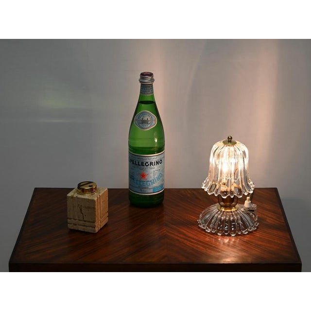 Murano Glass and Brass Bell-Flower Table Lamp attributed to Carlo Scarpa, Italy, 1940s For Sale - Image 3 of 16