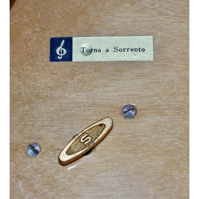 Vintage Sorrento Italian Inlaid Wood Musical Jewelry Box Geometric Hexagonal For Sale - Image 14 of 14