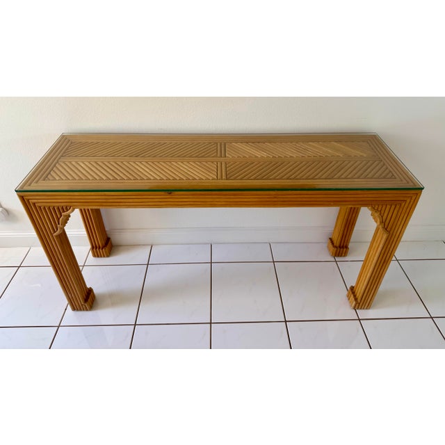 Vintage Ming-Style Pencil Reed Console Table With a Glass Top. For Sale In Miami - Image 6 of 8