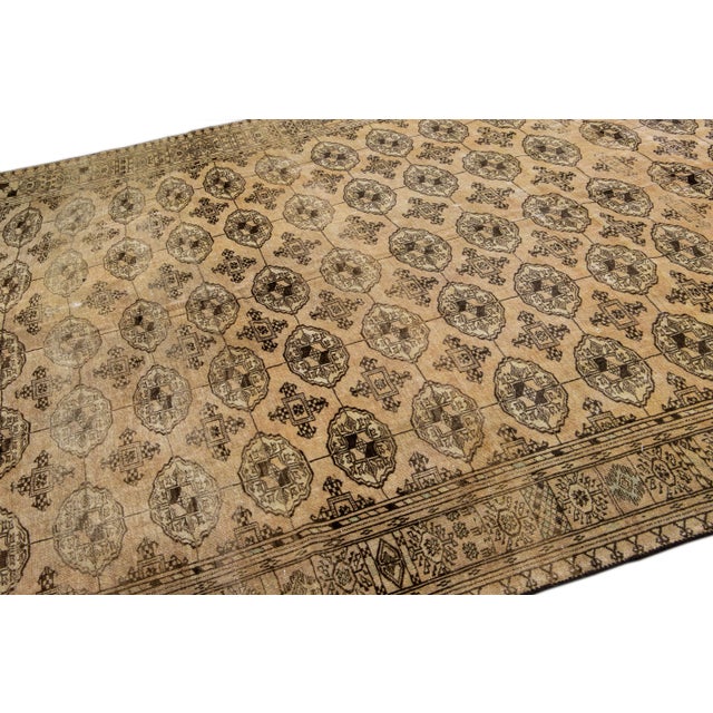 1920s Antique Turkmen Handmade Geometric Pattern Beige Wool Rug For Sale - Image 5 of 11