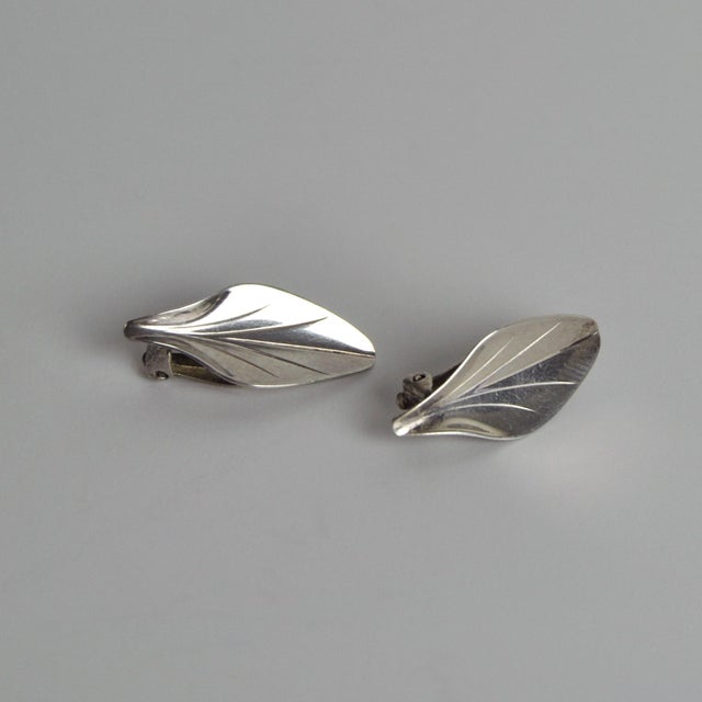 Silver Modernist Sterling Silver Leaf Earclips from Hermann Siersbøl, 1950s, Set of 2 For Sale - Image 8 of 8