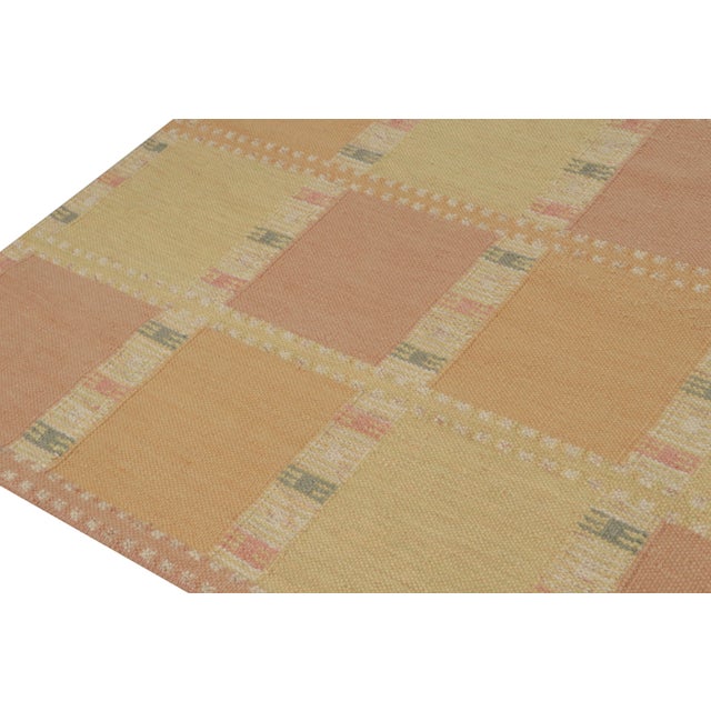 Not Yet Made - Made To Order Rug & Kilim’s Scandinavian Style Kilim in Gold and Pink Geometric Pattern 14x20 For Sale - Image 5 of 7