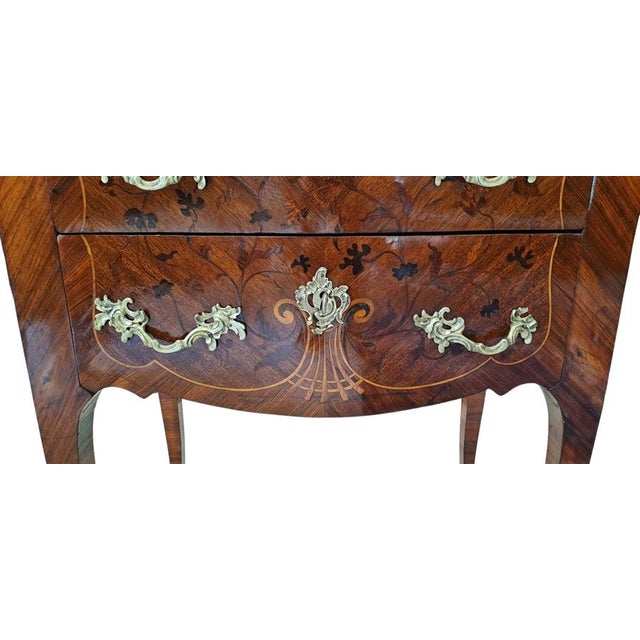 Small French Napoleon III Chest of Drawers For Sale - Image 5 of 9