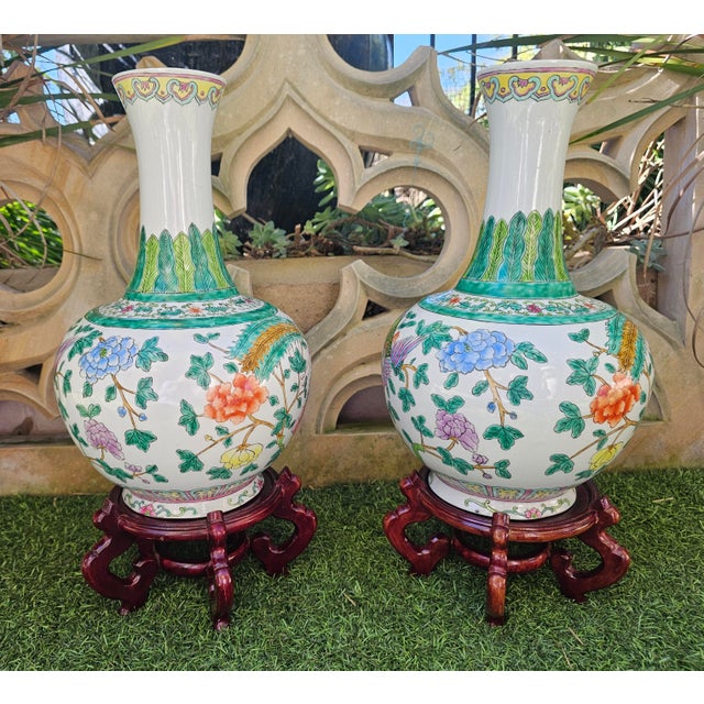 Pair of Late Qing Dynasty Chinese Famille Rose Phoenix Bottle Vases With Stands For Sale - Image 12 of 12