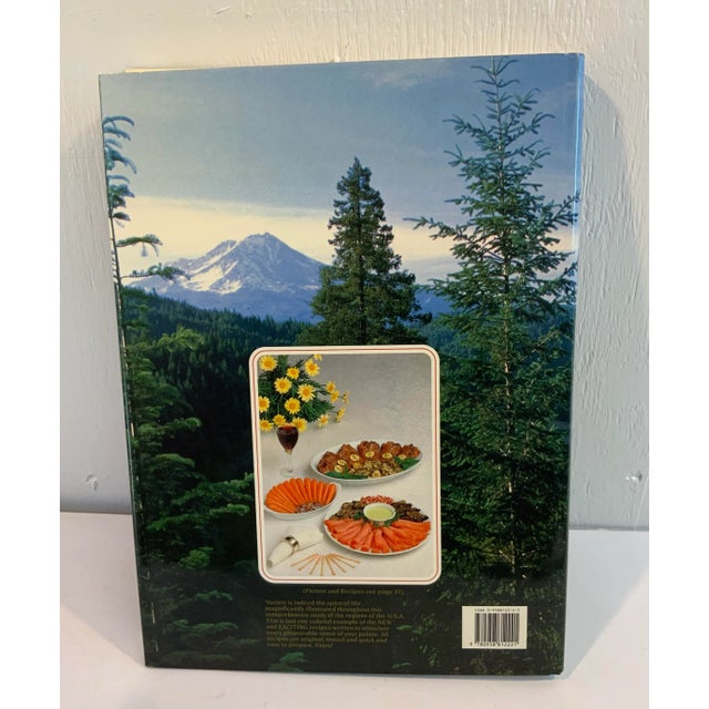 American 1981 “American the Majestic Pictorial Cookbook” For Sale - Image 3 of 11