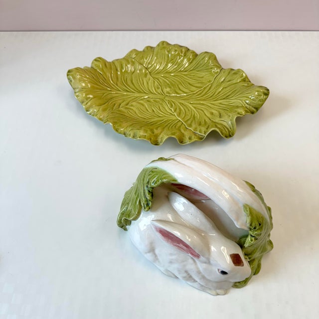1930s Vintage Bordallo Pinheiro Majolica Rabbit and Lettuce Leaf Covered Platter For Sale - Image 5 of 10