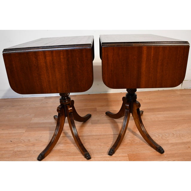 1950s Pair of 1950s English Regency Style Mahogany Pembroke Drop-Leaf Accent Tables For Sale - Image 5 of 14