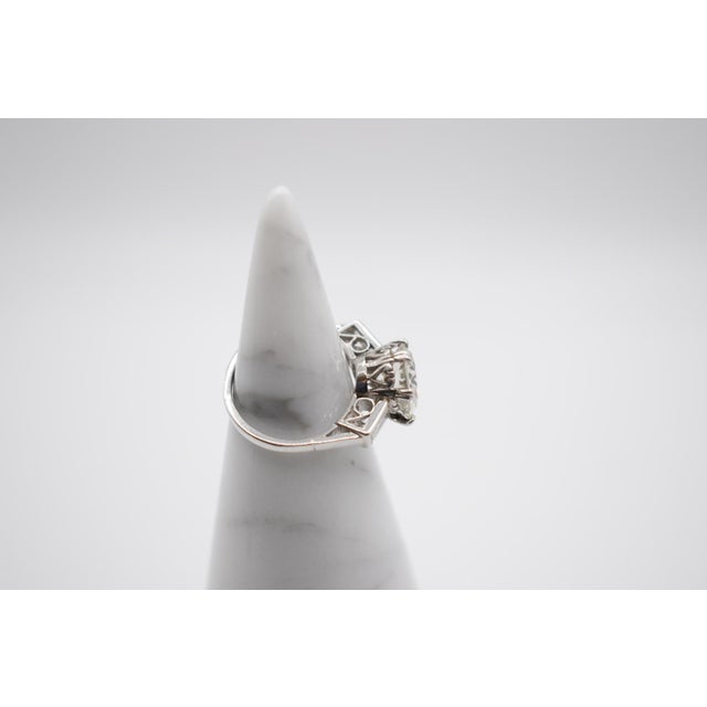 Traditional Late 19th Century Platinum Old European-Cut Diamond Ring, Size 6.75 For Sale - Image 3 of 13