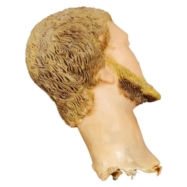 Glass Saint's Head, 18th Century For Sale - Image 7 of 9