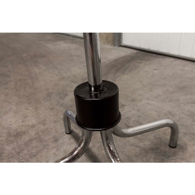 Industrial Rotating Parrot Coat Rack with 16 Hooks in Chrome-Plated Metal, 1960s For Sale - Image 17 of 18