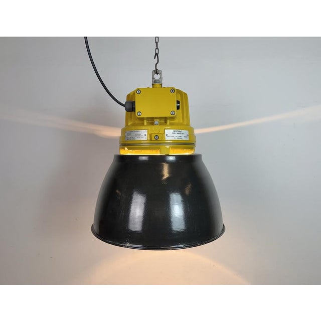 Industrial Yellow Explosion Proof Lamp with Black Enameled Shade from Elektrosvit, 1990s For Sale - Image 11 of 18