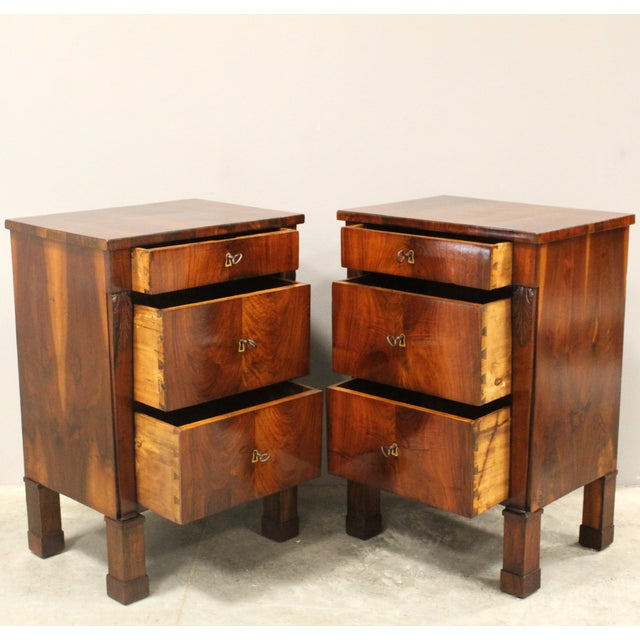 Pair of Empire bedside tables Walnut and walnut veneer Early 19th century - Empire Origin: Italy - Emilia Romagna...