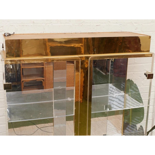 Wood Mid 20th Century Mastercraft Display Cabinet, Attributed For Sale - Image 7 of 12