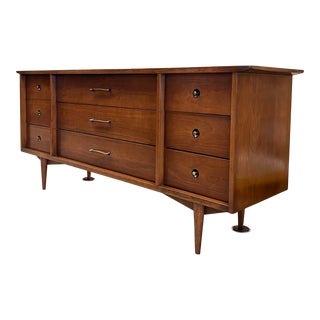 1950s Vintage Mid Century Modern Solid Walnut 9 Drawer Dresser With Bow-Tie and Cone Shape For Sale