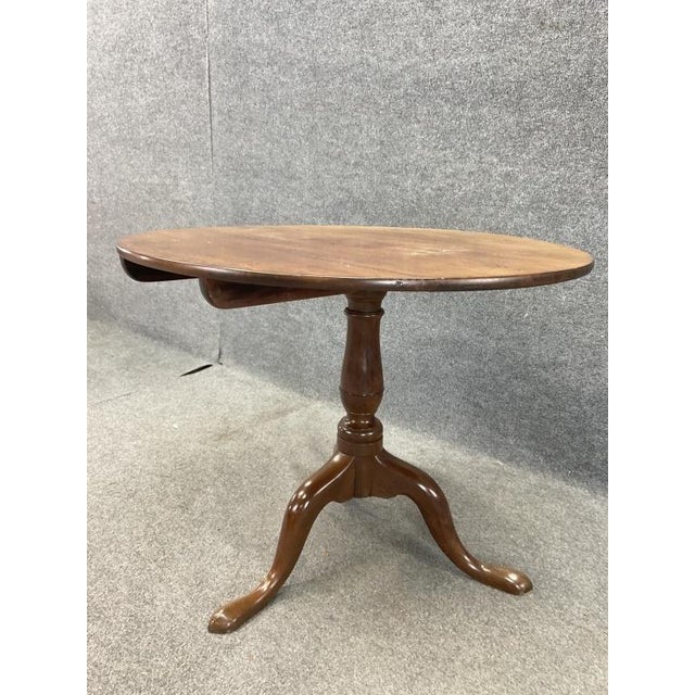 Traditional Antique Tilt-Top Pedestal Tea Table | Colonial Revival Tripod Base For Sale - Image 3 of 4