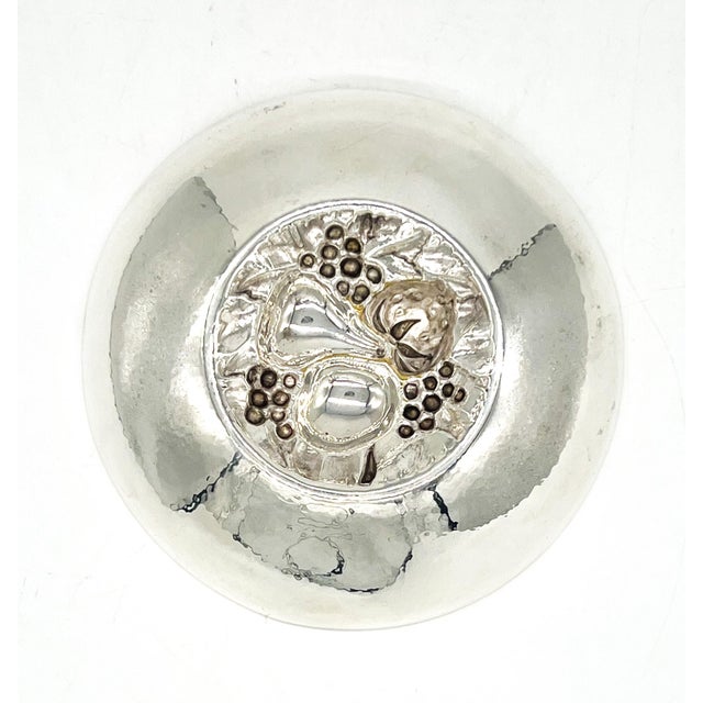 Vintage Trompe l'Oeil Portuguese Silverplate Fruit Motif Bowl – Hollywood Regency / European Traditional For Sale - Image 9 of 11