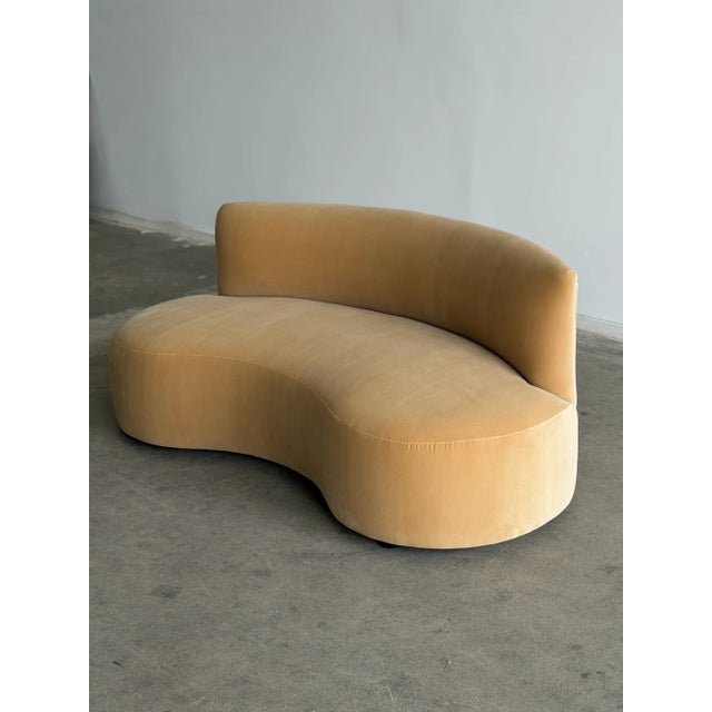 Kidney Sofa in Butter Cotton Velvet For Sale - Image 4 of 12