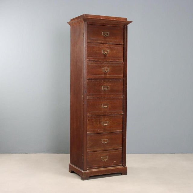 Chest of Drawers in Oak For Sale - Image 10 of 10
