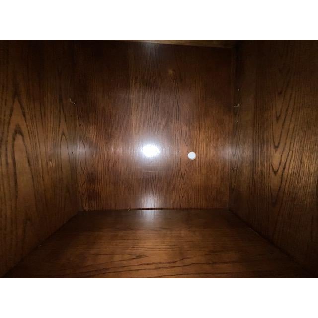 1960s A Pair of Vintage Henredon Cabinets in Campaign Style For Sale - Image 5 of 17
